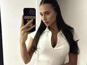 Myfreecams Live Sex Cam of AlishaSkye