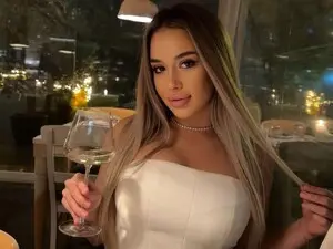 Myfreecams Sex Cam of LexxySelena