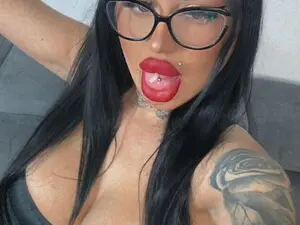 Myfreecams Sex Cam of Ellaava