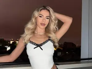 Myfreecams Nude Webcam of ChloeVelvet