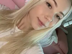 Myfreecams Sex Chat of Snowkitty