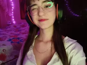 Myfreecams Live Porn of Kira_Bliss