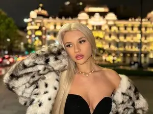 Myfreecams Sex Chat of LovelyBianca_