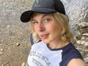 Myfreecams Adult Video Chat of EarlyyBird