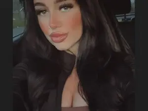Myfreecams Nude Webcam of ElleBloom