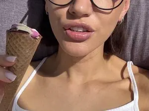 Myfreecams Live Sex of HotDoll19