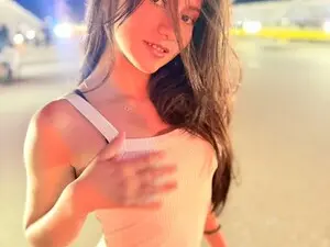 Myfreecams Free Porn Cam of Paola_petitee