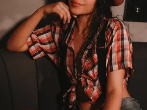Myfreecams Live Sex of Viiolettlopez