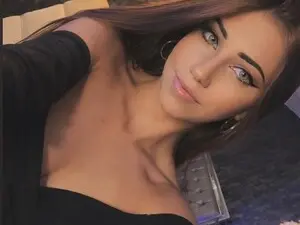 Myfreecams Live Porn of ChantalBlair