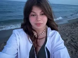 Myfreecams Nude Webcam of LittleLilly