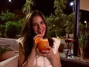 Myfreecams Live Sex of Selena_