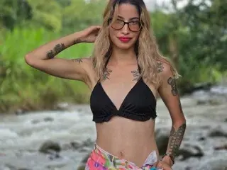 Streamate Watch Live Sex Cams of merrymendezz