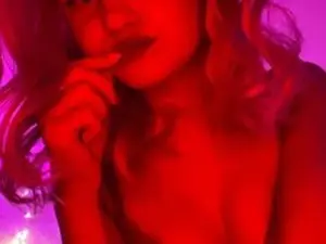 Streamate Nude Webcam of Sofia_Kenwood