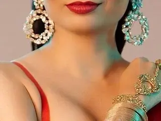 Streamate Nude Webcam of RosyCurvy