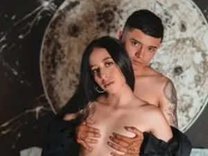 Streamate Live Sex Cam of StephanAndSamantha