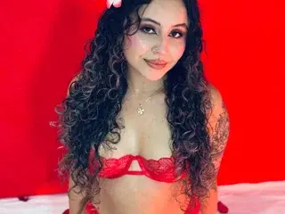 Streamate Free Porn Cam of TinyLoveee