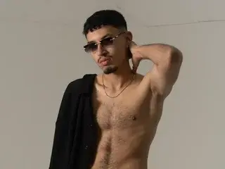 Streamate Free Porn Cam of JaxonCarter