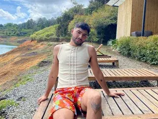 Streamate Live Sex Cam of Alex_Scott