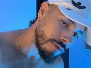 Streamate Sex Cam of MateoBaer