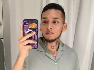 Streamate Sex Cam of EvanVelvet