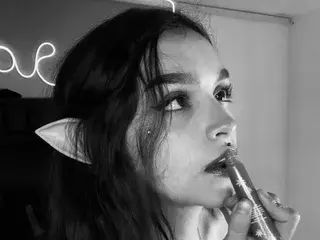 Streamate Nude Webcam of MarietteJones