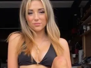 Streamate Private Sex Chat of Melanie_naughtyx