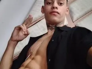 Streamate Free Live Porn of Royjames_19