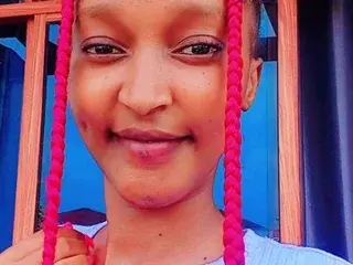 Streamate Live Porn of Petitpearll