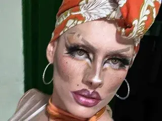 Streamate Free Porn Cam of DeMoniica