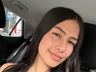 Streamate Free Live Porn of DulcemiaWalk