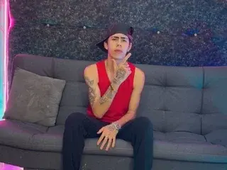 Streamate Live Sex Cam of edwin_bigcock