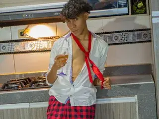 Streamate Live Sex Cam of hugearmound