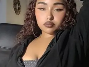 Streamate Live Sex Cam of HoneyyBrowny