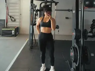 Streamate Live Porn of MartinaRuis