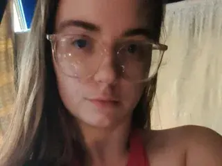 Streamate Free Porn Cam of MiAmorXX