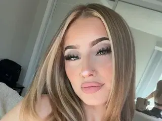 Streamate Live Sex of Kittykat044