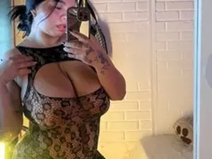 Streamate Adult Video Chat of GabyyCortezz