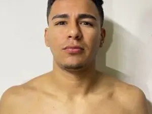 Streamate Live Sex Cam of DylanMikelangel