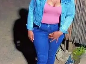 Streamate Live Porn of FatAssAngela