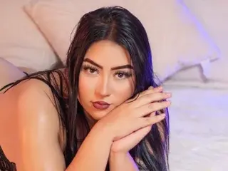 Streamate Nude Webcam of Emberrvelvet