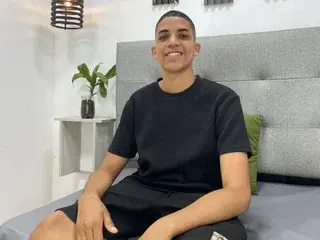 Streamate Sex Cam of LukazCaballero