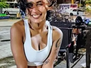 Streamate Free Porn Cam of SaraHottGirl69