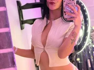 Streamate Live Porn of LindaWatsonz