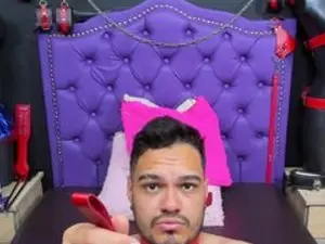 Streamate Live Porn of Alejandro_Tonks
