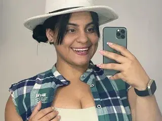 Streamate Live Sex Cam of Violethrousse