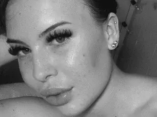 Streamate Adult Video Chat of mckenziebabestation