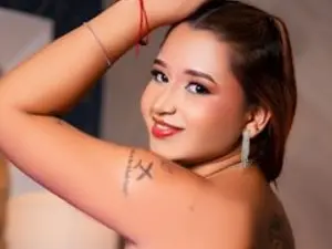 Streamate Free Live Porn of BelaJones19