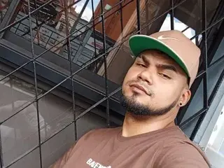 Streamate Live Sex Cam of DERECK_BUZ