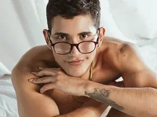 Streamate Free Live Porn of Emilio_rivs