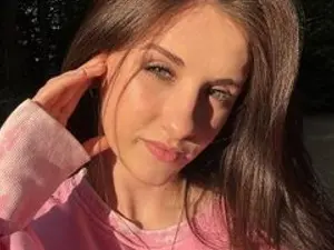 Streamate Nude Webcam of Daminice